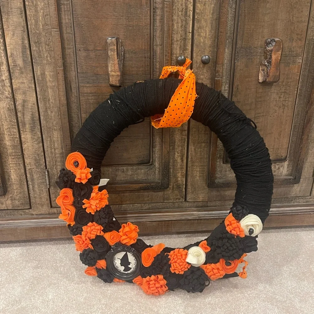 Handmade Halloween Vintage Style Yarn Black Orange Wreath